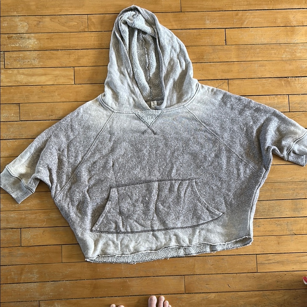 EUC Gray oversized Women's Hooded Sweater gives free people vibes